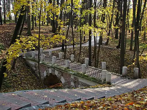 Tsaritsyno. Grotesque bridge