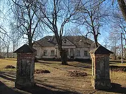 The Manor House in Strzałkowo – property of the Strzałków family, Ostoja coat of arms