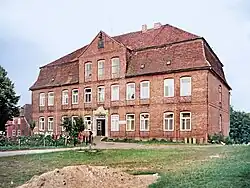 Schloss Plüschow [de] in Upahl