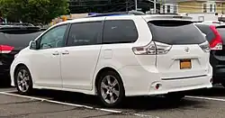 Toyota Sienna SE (pre-facelift)