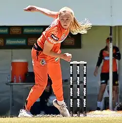 Garth bowling for Perth Scorchers in November 2019