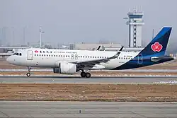 20231223_Airbus_A320-271N_of_Qingdao_Airlines_(B-302N)_at_CGO_02