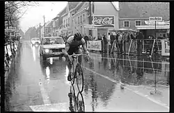 Walter Planckaert arriving solo in Waregem (collectie KOERS. Museum van de Wielersport)