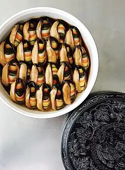 mussels stuffed with glass noodles and fine vegetables
