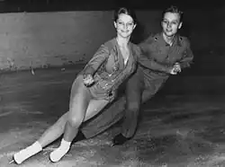 Pair forward crossover (Eva Romanova & Pavel Roman)