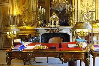 The President's desk in the Salon Doré in 2008, during the presidency of Nicolas Sarkozy