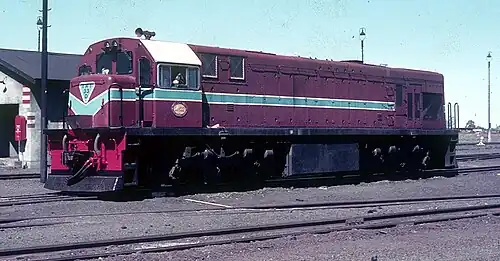 No. 34-533 still in Iscor livery but with SAR cabside number plates, Beaufort West, 7 April 1980