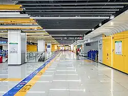 Line 10 concourse