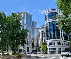 Intersection of N Veitch St, Clarendon Blvd, and Wilson Blvd