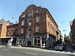 Front facade of Elvirasminde