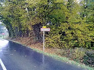 The road into Cadillon