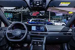 Interior (pre-facelift, China)