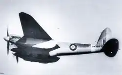 Highball prototypes in the modified bomb bay of de Havilland Mosquito DK290/G. The suffix 'G' was applied to the serial of some experimental (not operational squadron) aircraft, to show that they must be guarded at all times whilst on the ground, due to their Top Secret nature.[57]