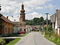 Main street with the municipal office