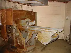 A 10.5 cm coastal defence gun.