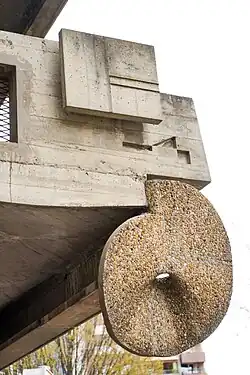 Jacques Vion firestation, balcony detail