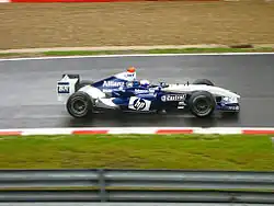 Montoya qualifying for the 2004 Belgian Grand Prix with the redesigned FW26