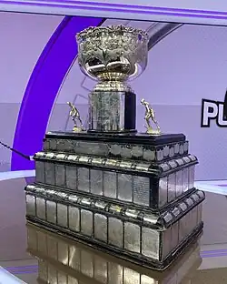 Kanada-malja ("Canada Bowl"), donated by Canada's Finnish community and awarded for the champion of the SM-liiga