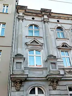 Neo-baroque decoration before refurbishment