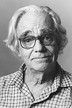 photograph portrait of León Ferrari