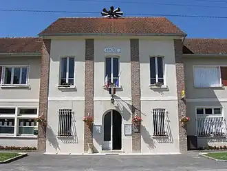 The town hall in Les Ormes-sur-Voulzie