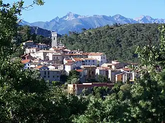 The village of Levens, seen from the west with the Cime du Gélas in the background