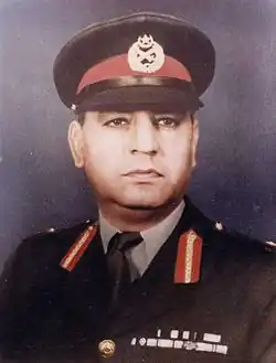 The army service uniform of the Pakistan Army closely resembled to the army uniform of the British Army as seen and active from 1947–1970s
