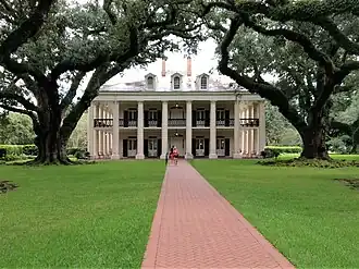 Oak Alley Plantation Mansion