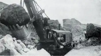 A Marion steam shovel excavating the Panama Canal, 1908
