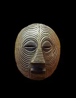 Kifwebe mask; wood; Royal Museum for Central Africa (Tervuren, Belgium)