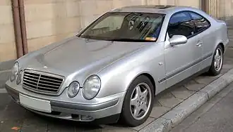C208 Front view (CLK 320)