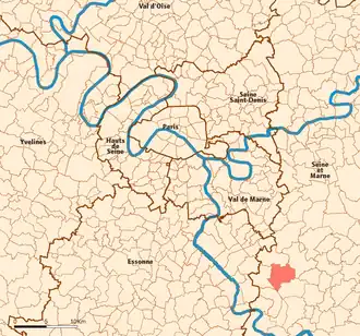 Location (in red) within Paris inner and outer suburbs