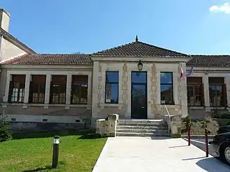 The town hall in Montagnac-la-Crempse