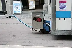 Motor and tow bar on a mobile pølsevogn.