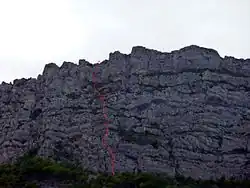 Layout of a climbing route in rock walls.