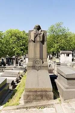 Mixed with Art Deco – Grave of Lang-Verte, Père-Lachaise Cemetery, unknown architect, c.1920s