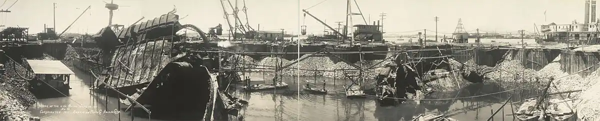 shipwrekc in a cofferdam