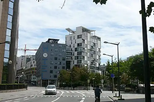 The eastern part crossed by the Chaussée d'Etterbeek/Etterbeeksesteenweg