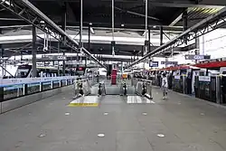 Platforms 1 & 4 (eastbound)