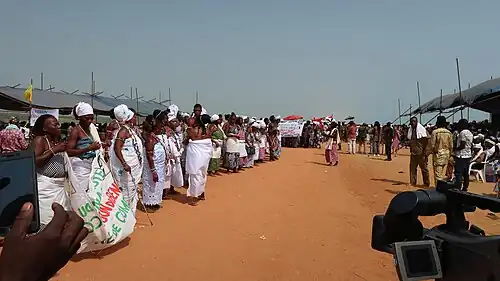 Procession and audience.