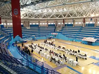 Mohamed Mzali indoor.