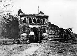The entrance to the roza in c. 1860s