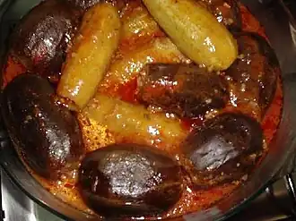 Sheikh al-mahshi of zucchini and aubergines in tomato sauce