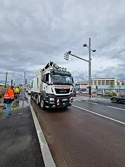 Equipment increasing friction through waterblasting (retexturing)