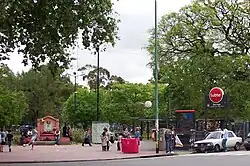 One of the entrances of the station, at a corner of the Parque de los Andes