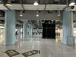 Line 9 concourse