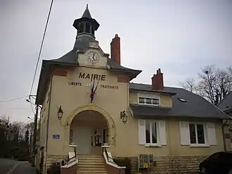 The town hall in Thil