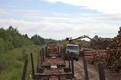 Unloading timber