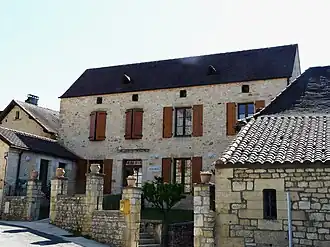 The town hall in Veyrines-de-Domme