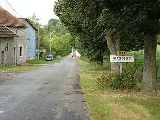 The road into Wasigny